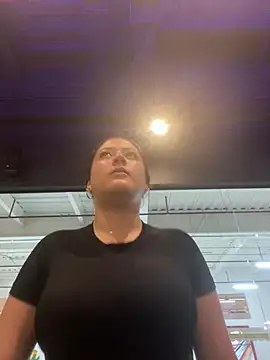 lizzy luminair online show from February 6, 2026, 3:41 pm