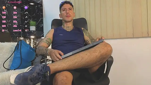 Snapshot of mister_eithan chatting on May 6, 2026, 3:10 am mister eithan online show from May 6, 2026, 3:10 am