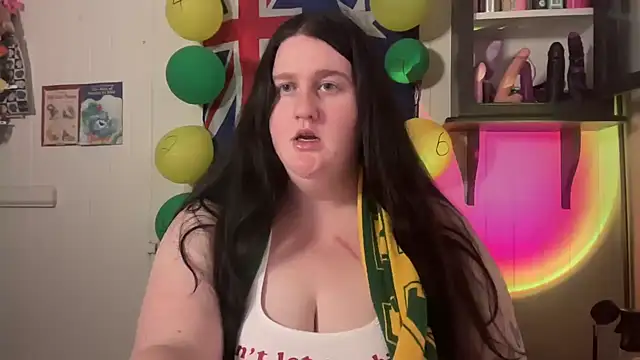xopeachybaby online show from July 8, 2026, 5:08 am