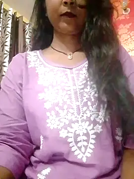 Snapshot of Ayesha_Khan1 chatting on May 3, 2026, 4:39 am Ayesha Khan1 online show from May 3, 2026, 4:39 am