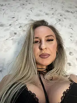 Snapshot of LexyDream01 chatting on February 24, 2026, 7:04 pm LexyDream01 online show from February 24, 2026, 7:04 pm