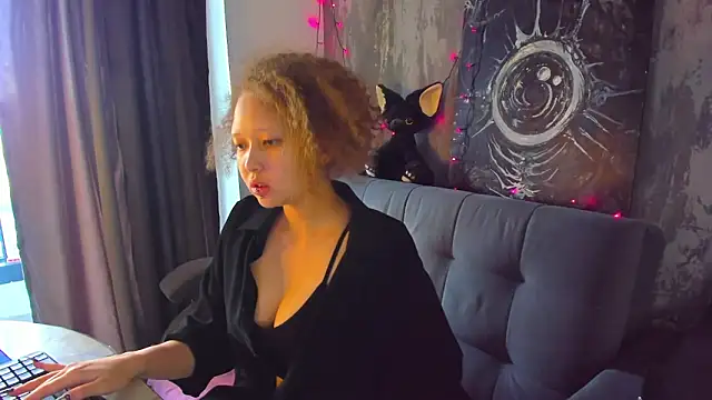 Snapshot of Senya_Sol chatting on March 15, 2026, 6:42 am Senya Sol online show from March 15, 2026, 6:42 am