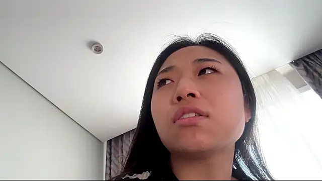 SweetMiaXO online show from March 23, 2026, 10:09 pm