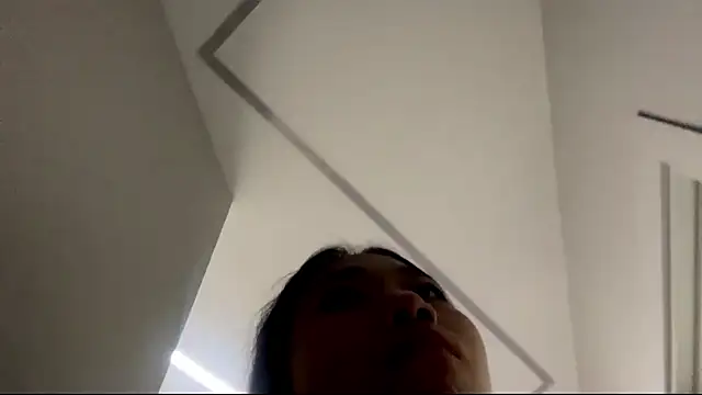 SweetMiaXO online show from February 27, 2026, 10:59 am