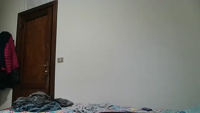 Miasexmilf online show from April 7, 2026, 5:20 am