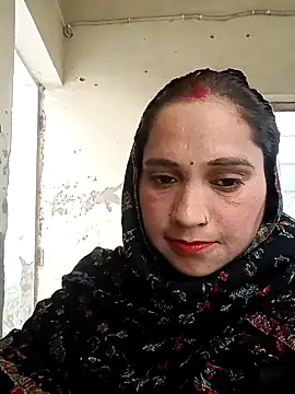 Snapshot of Cute-karisma1234 chatting on February 5, 2026, 2:40 am Cute-karisma1234 online show from February 5, 2026, 2:40 am