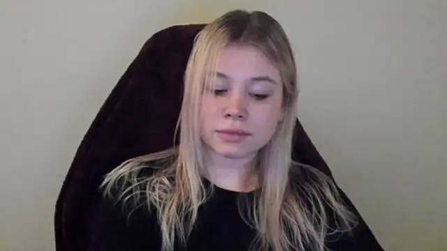 Snapshot of Lulu_Di chatting on February 12, 2026, 12:21 am Lulu Di online show from February 12, 2026, 12:21 am