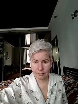 AvaSwan5354 online show from April 18, 2026, 9:11 am