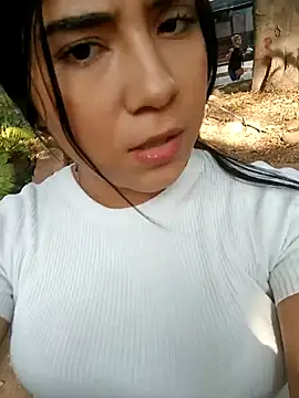 Snapshot of Ailen-cute chatting on February 7, 2026, 8:39 pm Ailen-cute online show from February 7, 2026, 8:39 pm