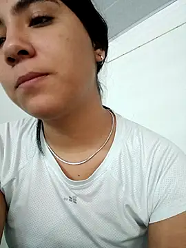 Snapshot of Ailen-cute chatting on February 24, 2026, 3:35 pm Ailen-cute online show from February 24, 2026, 3:35 pm