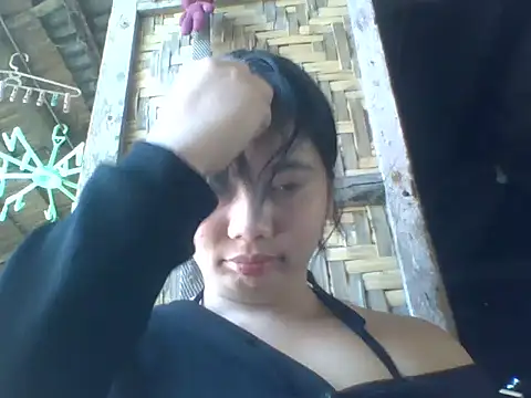 Snapshot of xxexy_Vivica05 chatting on April 12, 2026, 5:00 am xxexy Vivica05 online show from April 12, 2026, 5:00 am