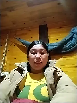 kussecka online show from March 18, 2026, 2:48 am