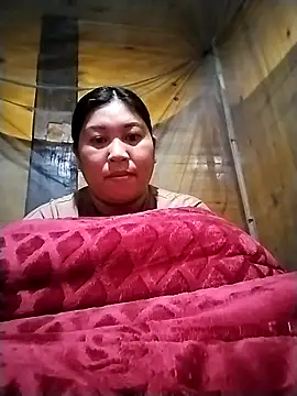 Snapshot of kussecka chatting on February 7, 2026, 12:07 am kussecka online show from February 7, 2026, 12:07 am