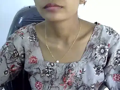 Snapshot of Kulsum_S chatting on March 10, 2026, 9:02 am Kulsum S online show from March 10, 2026, 9:02 am