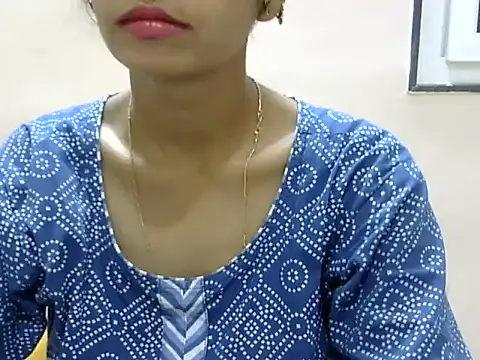 Snapshot of Kulsum_S chatting on May 18, 2026, 1:27 pm Kulsum S online show from May 18, 2026, 1:27 pm