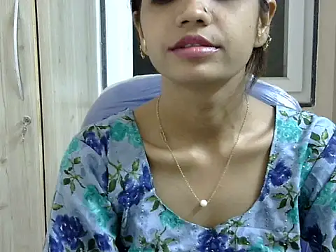 Snapshot of Kulsum_S chatting on March 27, 2026, 1:01 pm Kulsum S online show from March 27, 2026, 1:01 pm