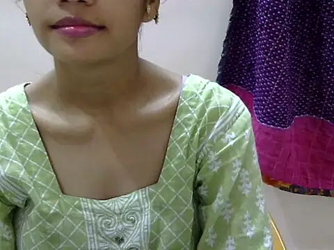 Snapshot of Kulsum_S chatting on August 1, 2026, 2:04 pm Kulsum S online show from August 1, 2026, 2:04 pm