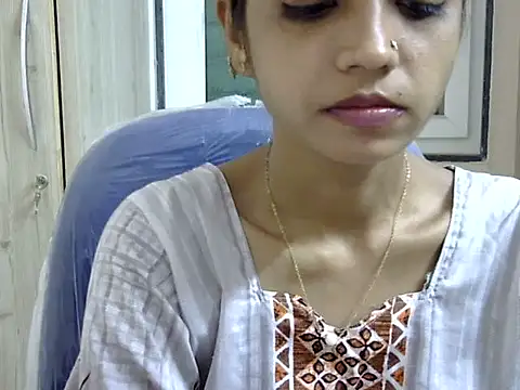 Snapshot of Kulsum_S chatting on March 28, 2026, 12:39 pm Kulsum S online show from March 28, 2026, 12:39 pm
