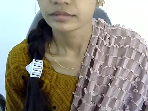 Snapshot of Kulsum_S chatting on March 7, 2026, 8:32 am Kulsum S online show from March 7, 2026, 8:32 am