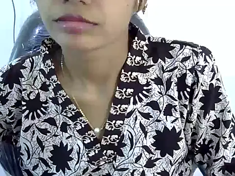Snapshot of Kulsum_S chatting on March 12, 2026, 8:51 am Kulsum S online show from March 12, 2026, 8:51 am