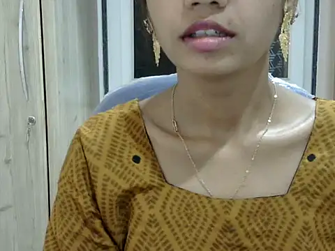 Snapshot of Kulsum_S chatting on March 24, 2026, 2:06 pm Kulsum S online show from March 24, 2026, 2:06 pm