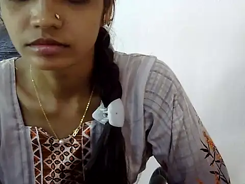 Snapshot of Kulsum_S chatting on March 8, 2026, 9:45 am Kulsum S online show from March 8, 2026, 9:45 am