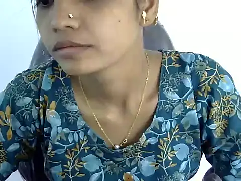 Snapshot of Kulsum_S chatting on March 9, 2026, 8:51 am Kulsum S online show from March 9, 2026, 8:51 am