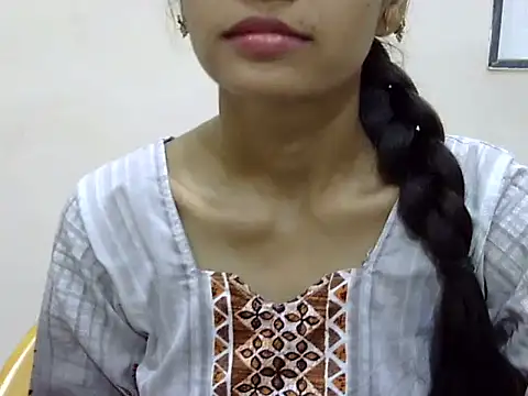 Snapshot of Kulsum_S chatting on May 4, 2026, 11:02 am Kulsum S online show from May 4, 2026, 11:02 am