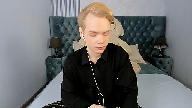 Je Salvatore online show from February 4, 2026, 7:47 am