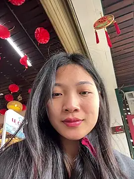 Lyn-be99 online show from March 16, 2026, 4:20 am