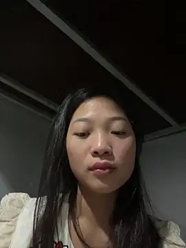 Lyn-be99 online show from March 17, 2026, 12:57 am