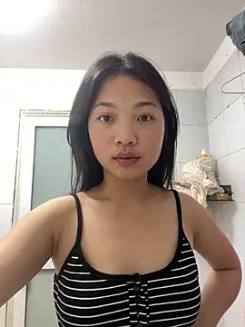 Lyn-be99 online show from March 2, 2026, 10:27 pm