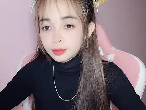 Snapshot of Emily031 chatting on February 3, 2026, 5:18 pm Emily031 online show from February 3, 2026, 5:18 pm