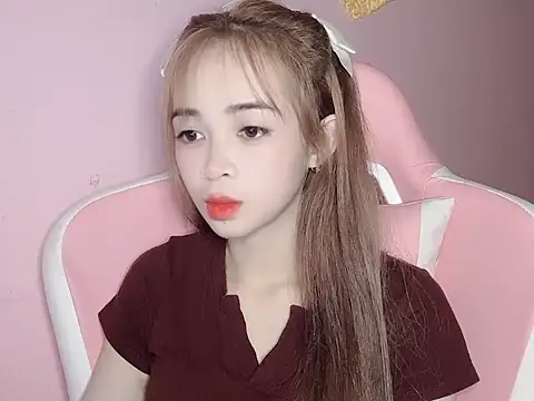 Snapshot of Emily031 chatting on February 21, 2026, 4:31 pm Emily031 online show from February 21, 2026, 4:31 pm