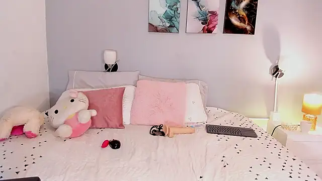 DomenicaW online show from January 19, 2026, 2:43 pm