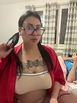 Snapshot of Melissa-suisse chatting on March 5, 2026, 6:48 pm Melissa-suisse online show from March 5, 2026, 6:48 pm