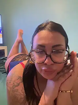 Snapshot of Melissa-suisse chatting on March 23, 2026, 8:52 pm Melissa-suisse online show from March 23, 2026, 8:52 pm