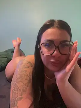 Snapshot of Melissa-suisse chatting on March 21, 2026, 11:19 pm Melissa-suisse online show from March 21, 2026, 11:19 pm