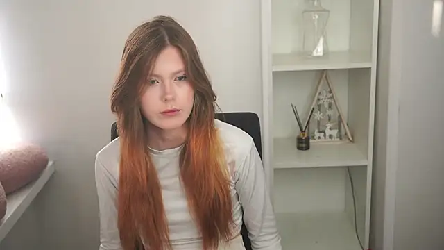 MarnieWootan online show from March 16, 2026, 5:04 am