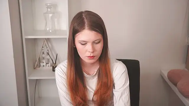 MarnieWootan online show from April 1, 2026, 4:37 pm