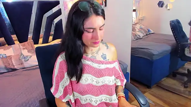 Snapshot of katherin__19 chatting on February 7, 2026, 3:14 am katherin 19 online show from February 7, 2026, 3:14 am