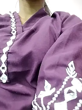 Snapshot of Noor-09- chatting on February 7, 2026, 8:00 am Noor-09- online show from February 7, 2026, 8:00 am