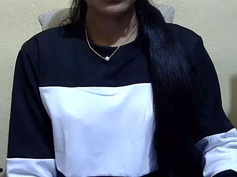 Snapshot of Khushi_v chatting on February 15, 2026, 2:27 pm Khushi v online show from February 15, 2026, 2:27 pm