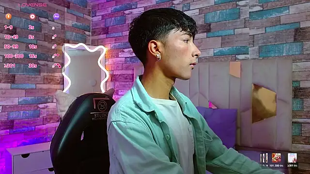 Snapshot of osamu_tay chatting on March 6, 2026, 11:49 am osamu tay online show from March 6, 2026, 11:49 am