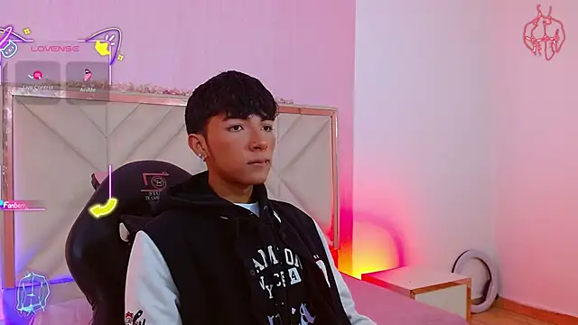 Snapshot of osamu_tay chatting on March 18, 2026, 3:09 am osamu tay online show from March 18, 2026, 3:09 am