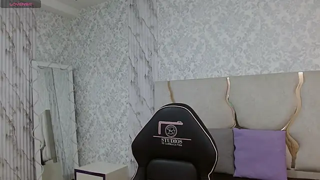 Snapshot of osamu_tay chatting on April 2, 2026, 3:02 am osamu tay online show from April 2, 2026, 3:02 am