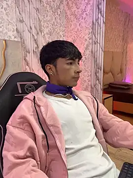 Snapshot of osamu_tay chatting on March 24, 2026, 3:28 am osamu tay online show from March 24, 2026, 3:28 am