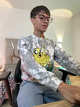 Snapshot of EVAN_TAY chatting on February 18, 2026, 3:15 am EVAN TAY online show from February 18, 2026, 3:15 am