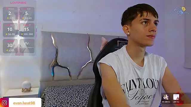 Snapshot of EVAN_TAY chatting on February 9, 2026, 3:04 am EVAN TAY online show from February 9, 2026, 3:04 am