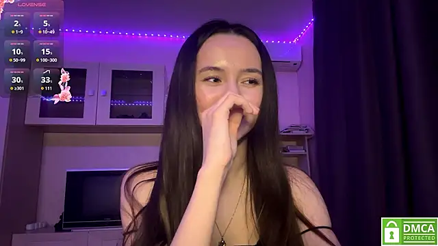 Kiaicatie online show from March 22, 2026, 5:47 pm